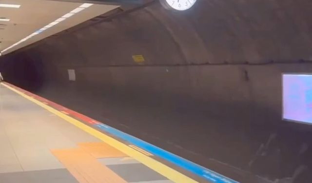 Metroda eşsiz anlar görüntülendi