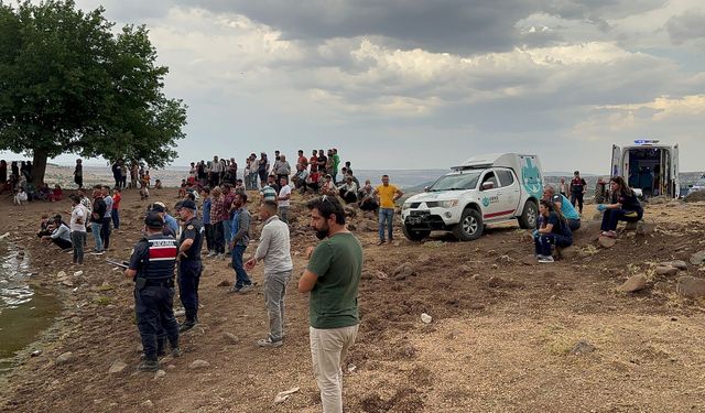 Serinlemek için gölete giren 3 kardeşten 1'i ölü, 2'si kayıp!