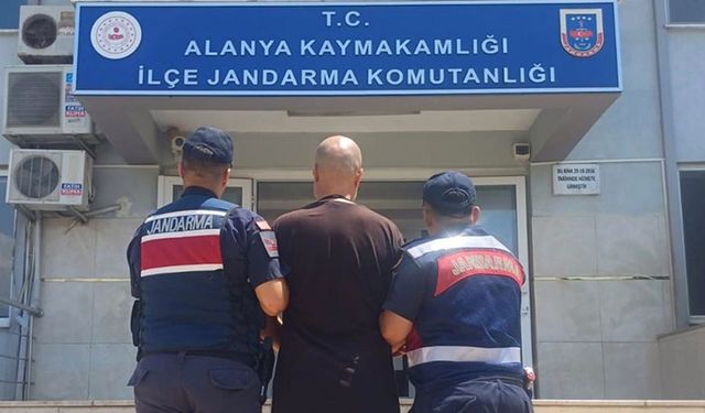 Interpol'ün kırmızı bültenle aradığı Rus uyruklu kişi Alanya'da yakalandı