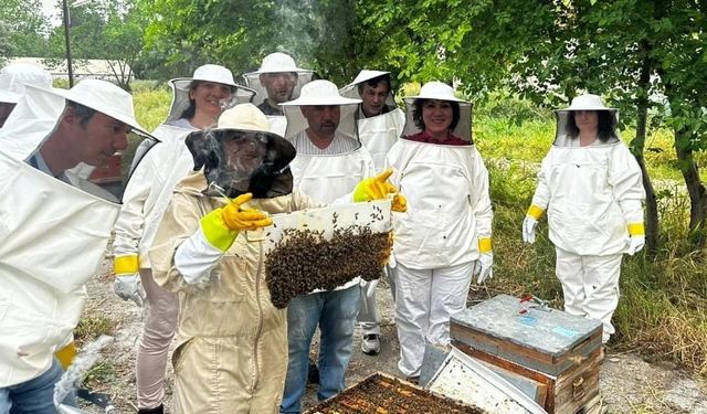 EÜ Ruh Sağlığı Merkezi hastaları ‘arıcılık’ eğitimlerini başarı ile tamamladı