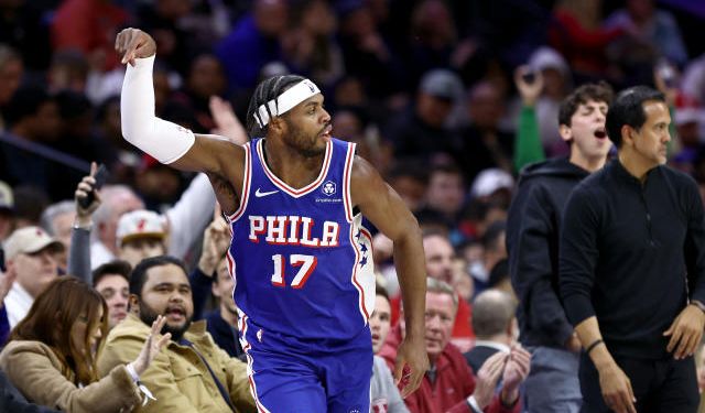 Golden State Buddy Hield'la anlaştı