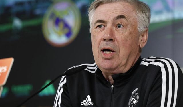 Ancelotti 3 bölgeye oyuncu bakıyor