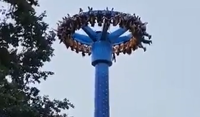 Lunaparkta korku dolu anlar! Ters kaldılar