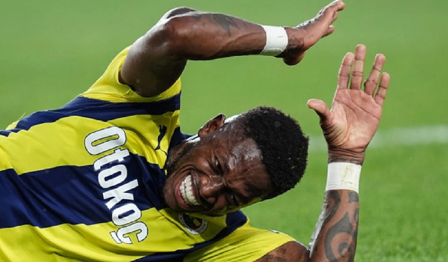 Fenerbahçe'ye Fred şoku! Acılar içinde yerde kaldı