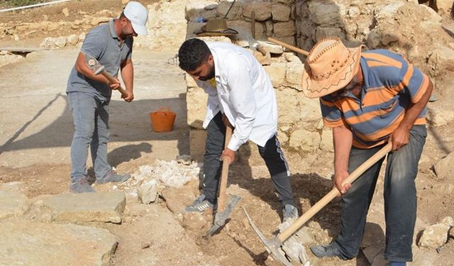 Diyarbakır'da 1500 yıllık kilise kalıntısında yapılan kazılarda denizyıldızı fosili bulundu