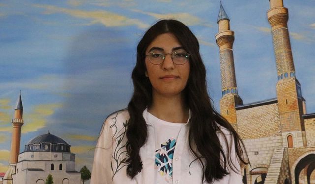 Türkiye 53’üncüsü olan öğrenci hikayesiyle duygulandırdı