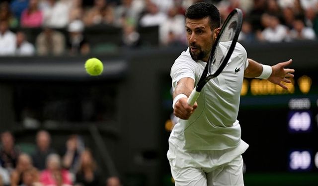 Wimbledon'da Swiatek elendi, Djokovic dördüncü turda