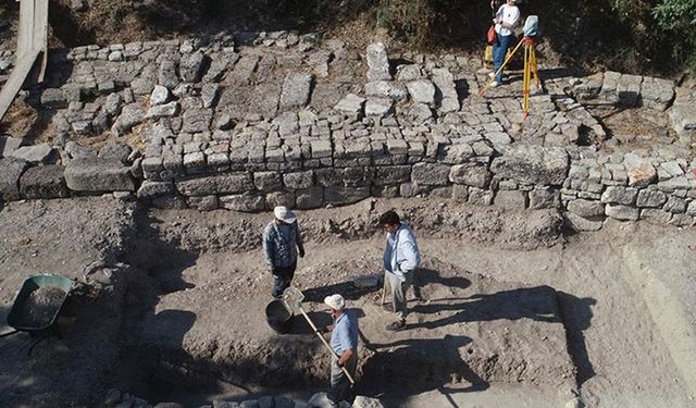 Troya Savaşı'nın tahribat izlerine antik kentteki kazılarla ulaşılması hedefleniyor