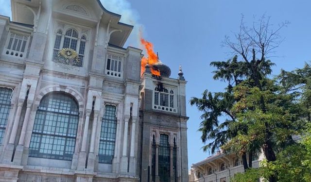 Sağlık Bilimleri Üniversitesi tarihi kubbesi yangında çöktü!