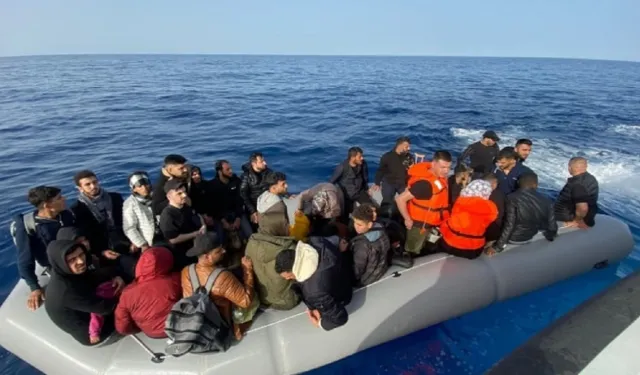 Yunanistan'a uyarı! Göçmenleri Türkiye'ye itiyor