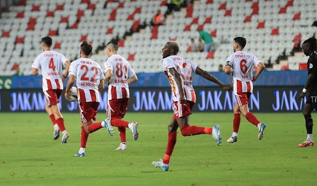 Antalyaspor'dan müthiş geri dönüş