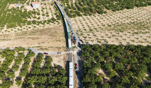 Malatya'da korkunç kaza! Tren, bir aileyi biçti