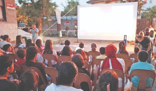 10 mahallede 5 film! Sarıyer'de açık hava sineması