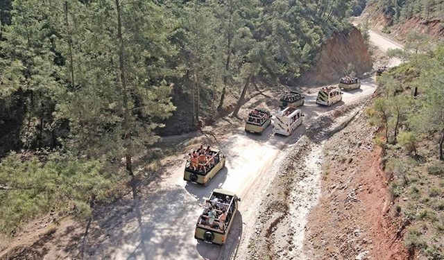 Muğla'da jeep safari turlarında yoğunluk yaşanıyor