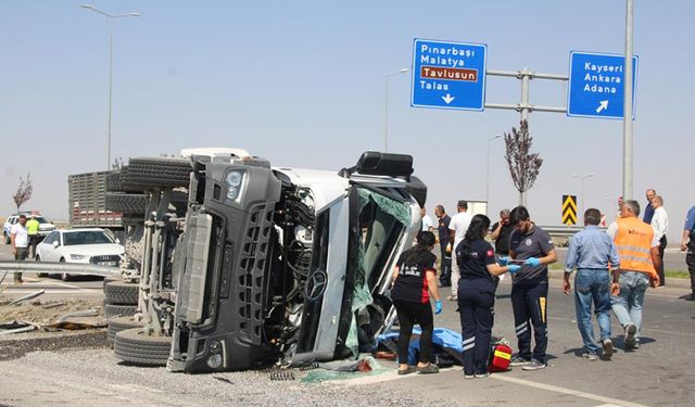 Beton mikseri devrildi: Canından oldu!