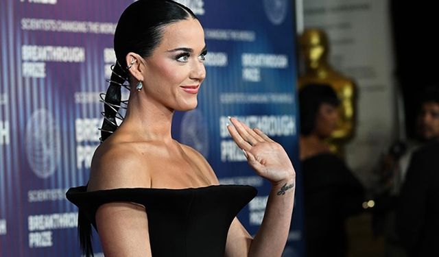 İspanya'dan, koruma altındaki kumulda "izinsiz" klip çeken Katy Perry'ye soruşturma