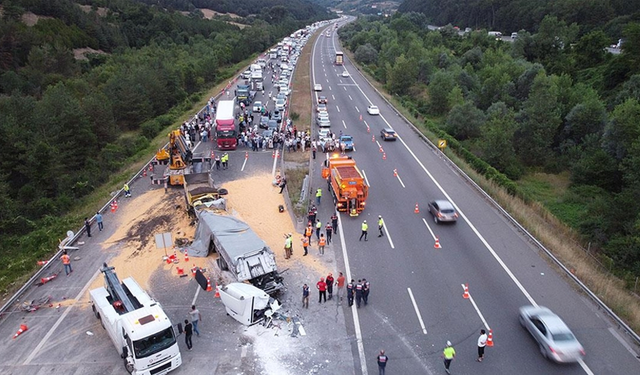 113 kilometre hızda el frenini çekti! Sevgilisi öldü!