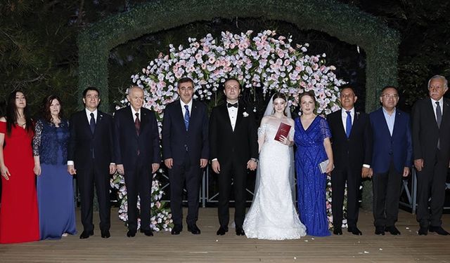 Cumhurbaşkanı Yardımcısı Yılmaz ve MHP Genel Başkanı Bahçeli, nikah şahidi oldu