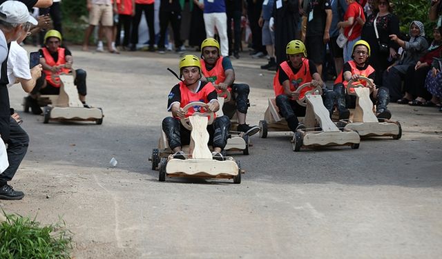 Rize'de Ülkeler Arası Formulaz Tahta Araba Yarışması yapıldı