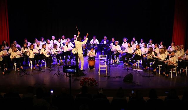 Tekirdağlı kadınlar darbuka ve bendir ile stres atıyor