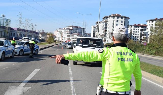 Bakan Yerlikaya verileri paylaştı: 1 haftada  2 milyon 609 bin 216 araç denetime takıldı!