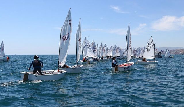 Tekirdağ Yelken Kulübü, 38 yıldır "Mavi gözlü şehrin" yelkencilerini yetiştiriyor