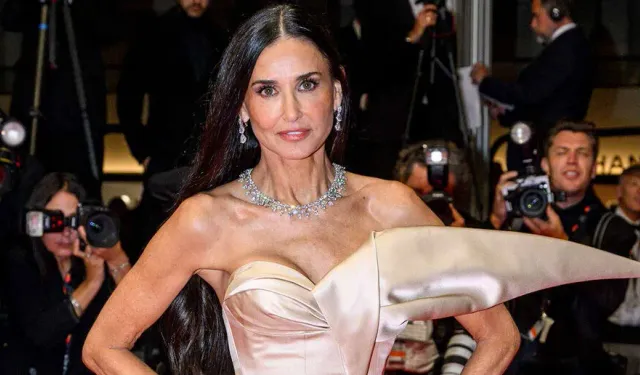 Demi Moore: 12 saat bisiklet sürüyordum