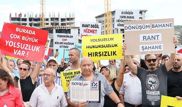 İzmir'de kentsel dönüşüm projesi hak sahipleri yol keserek eylem yaptı