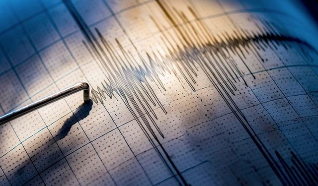 Papua Yeni Gine'de 6,3 büyüklüğünde deprem