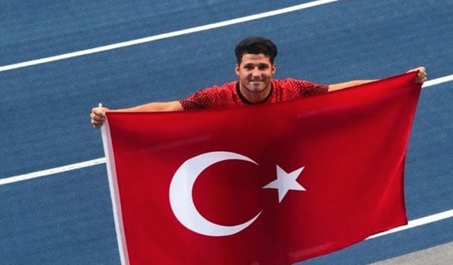 Para atletizmde milli sporcu Muhammet Khalvandi gümüş madalya aldı