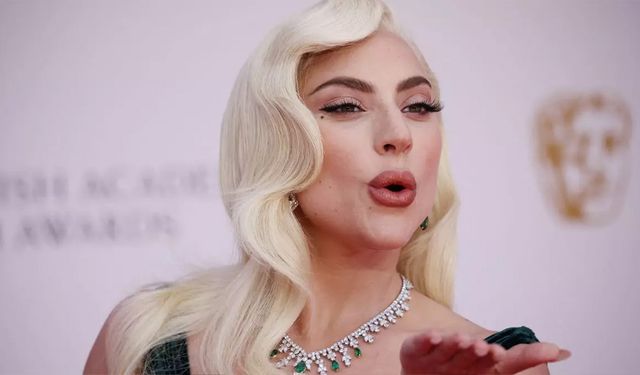 Lady Gaga: Ben erkek değilim!