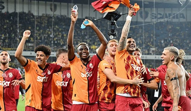 Galatasaray soyunma odasında yabancı birliği!