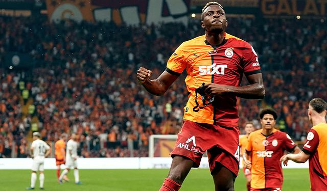 Victor Osimhen ilk gollerini attı