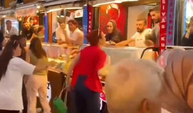 Ortaköy'ün ortasında turist ile esnaf birbirine girdi