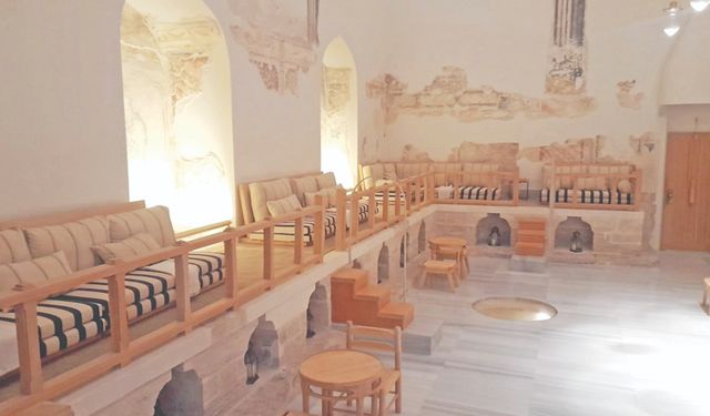 İstanbul'da tarih kokan Zeyrek Çinili Hamam