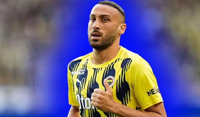 Fenerbahçe'den ayrılacağı iddia edilmişti! Cenk Tosun'dan resmi açıklama geldi