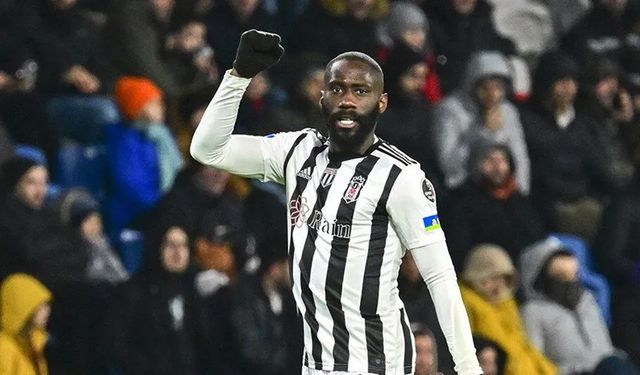 Masuaku yerine sol bek bakılıyor