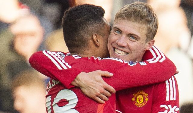 Manchester United, geriye düştüğü maçta 3 puan almayı bildi