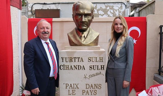 Fransa'da Atatürk büstünün açılış töreni yapıldı