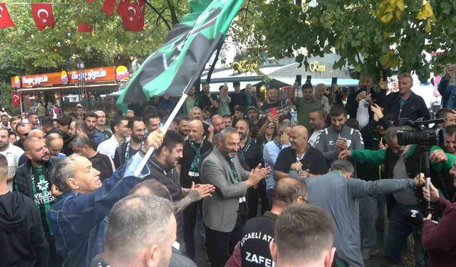 Kocaelispor çarşıya indi, ortaya renkli görüntüler çıktı