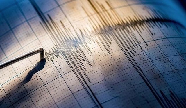 Papua Yeni Gine'de 6 büyüklüğünde deprem