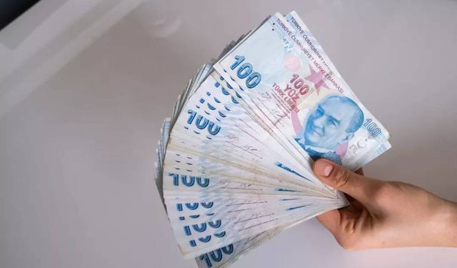 Emekliye 3 bin lira geldi! Bu tarihte ek ödeme alınacak