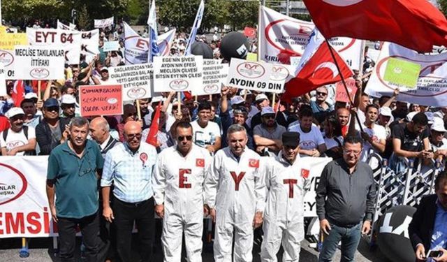 Emeklilik için yeni şans! Prim ve yaş hesabı yapanlara müjde