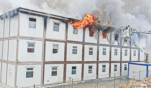 İşçi konteynerlerinde çıkan yangın korkuttu