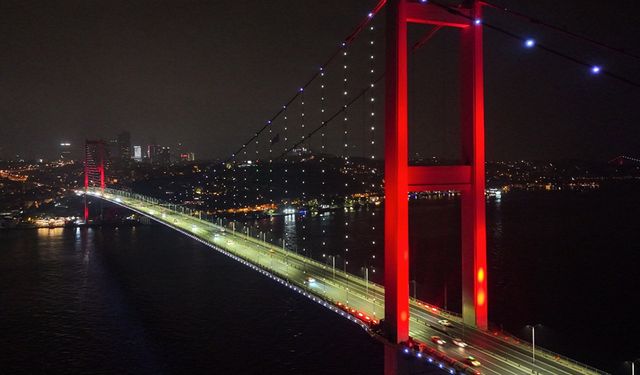 Boğaz'da 51 yıldır kıtaları bağlıyor