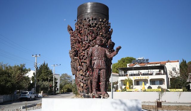 Çanakkale Savaşı'ndan kalan bomba parçalarıyla anıt yapıldı