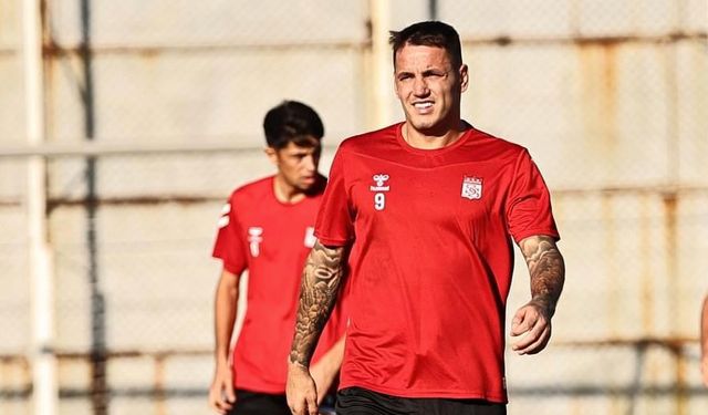 Sivasspor’a Rey Manaj idmanlara başladı