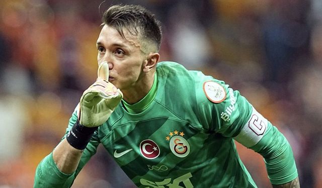 Aksi söyleniyor ama Muslera yerine kaleci bakılıyor