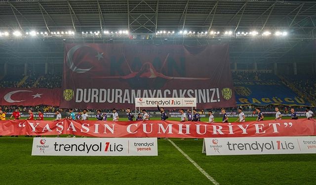 MKE Ankaragücü taraftarından TUSAŞ için anlamlı koreografi: DURDURAMAYACAKSINIZ!