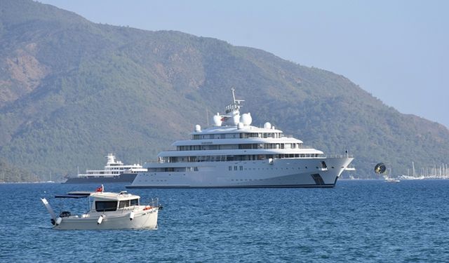 Mega yat "Golden Odyssey" Marmaris'te demirledi